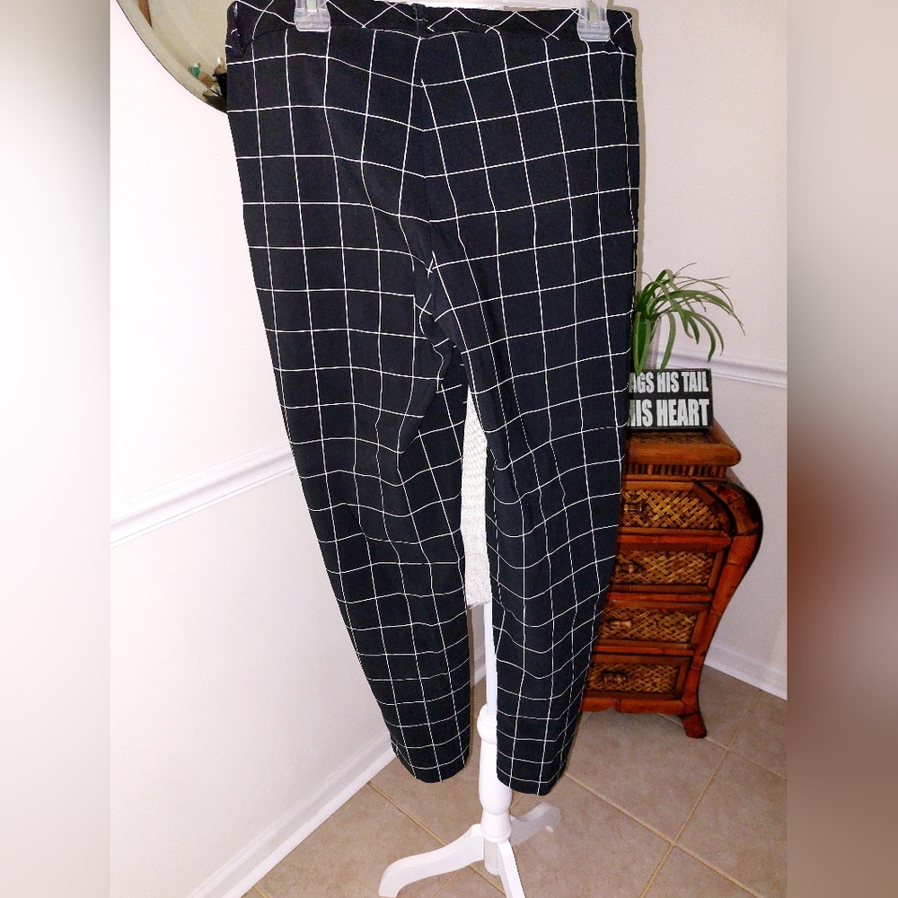 FINAL BLOW OUT! Womens Zac & Rachel grid pants - Picture 5 of 9